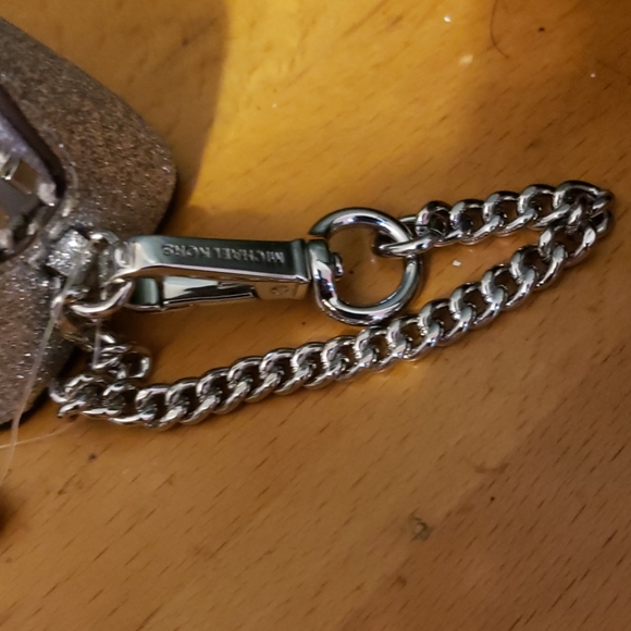 Sold out Michael Kors Coin pouch - Picture 4 of 5